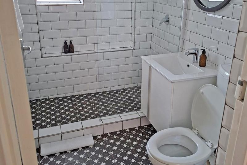 2 Bedroom Property for Sale in Gardens Western Cape